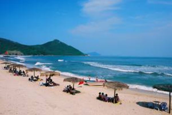 西冲快艇冲浪、海滩烧烤一日游